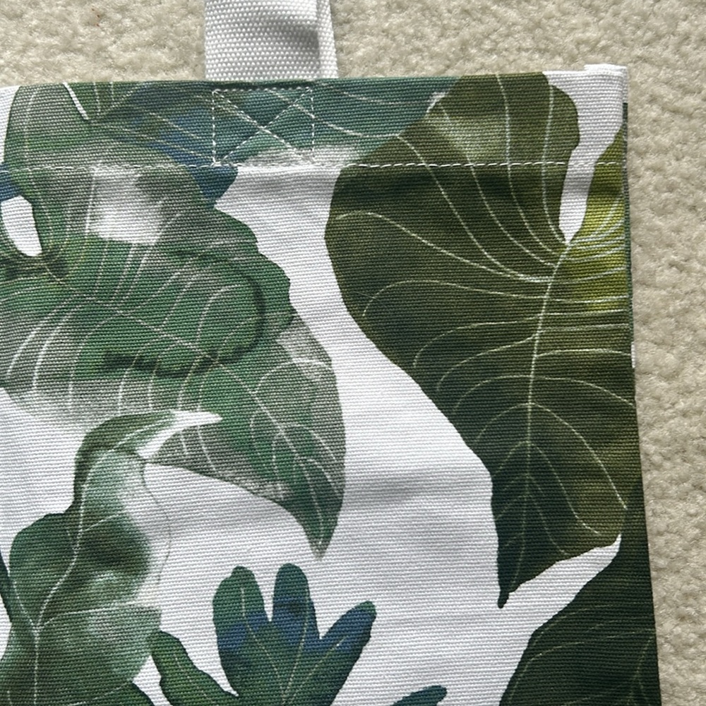 Tommy Bahama Tropical Tote Bag - Picture 4 of 11